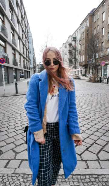 trendfarben-2018-knallig-meadowlark-ultra-violet-sailor-blue-berlin-blogger-modeblog-farbtrends-color-blocking