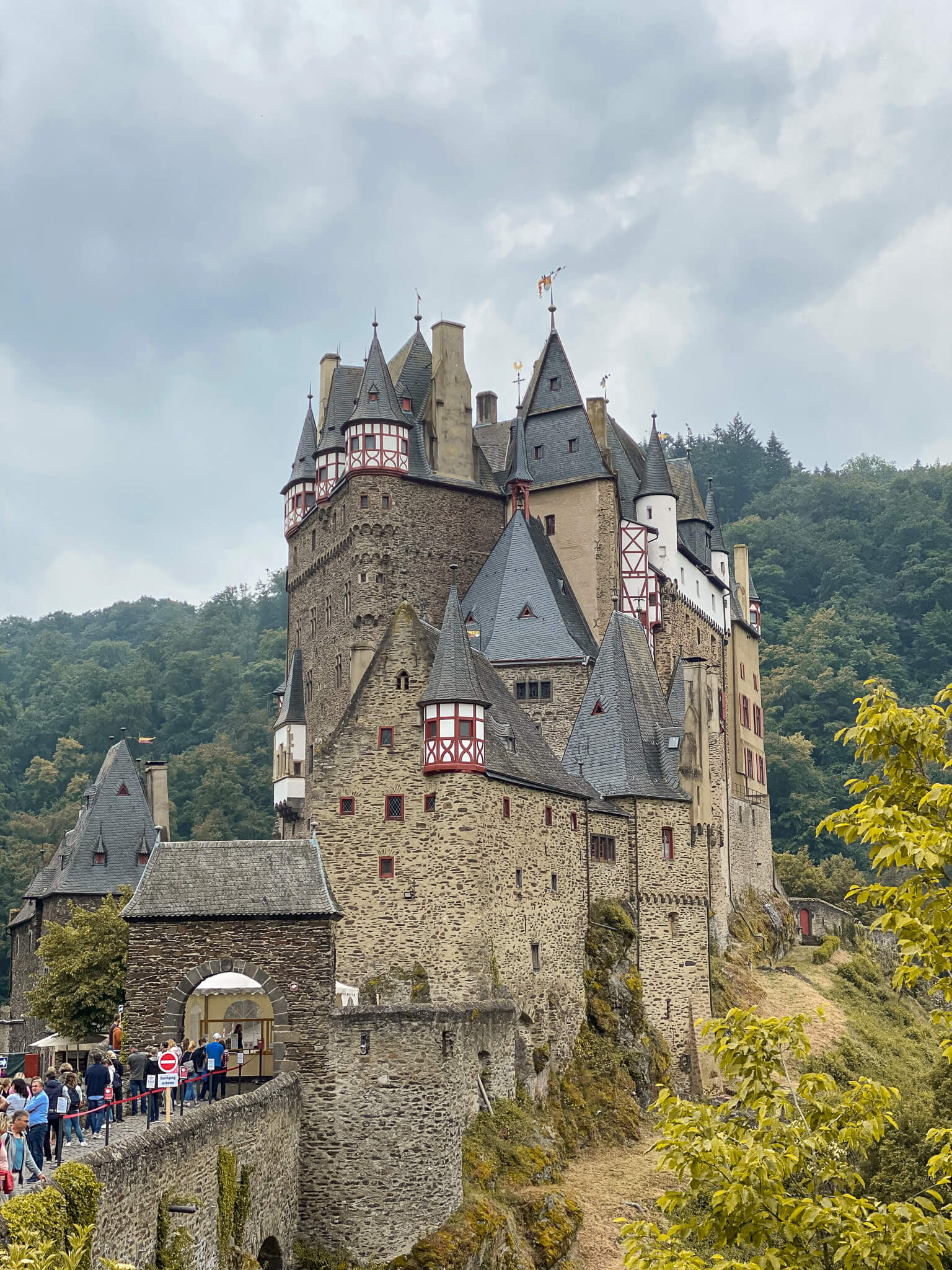 Urlaub in Deutschland Ausflug Burg Eltz