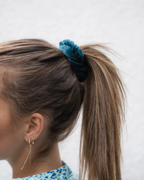 grünes Samt Haargummi Scrunchie