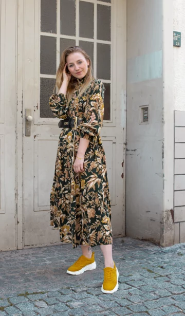 sommer-outfit-maxikleid-kombinieren