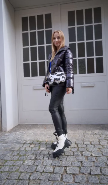 Sternzeichen Anhänger Outfit Herbst Trend Königsblau Style
